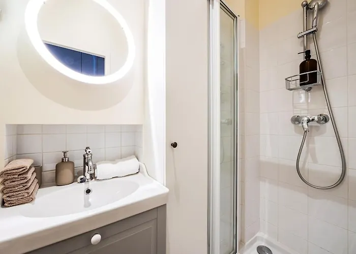 Boutique Parisienne 3 Br Eiffel Tower * Paris