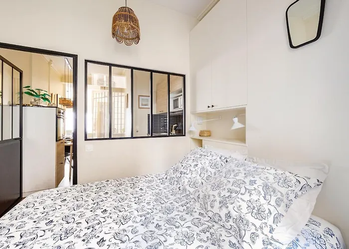 Boutique Parisienne 3 Bedroom Eiffel Tower Apartament *