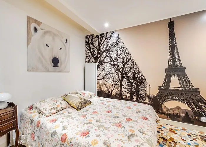 Apartament Boutique Parisienne 3 Bedroom Eiffel Tower Paryż