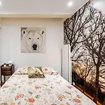 Boutique Parisienne 3 Bedroom Eiffel Tower *