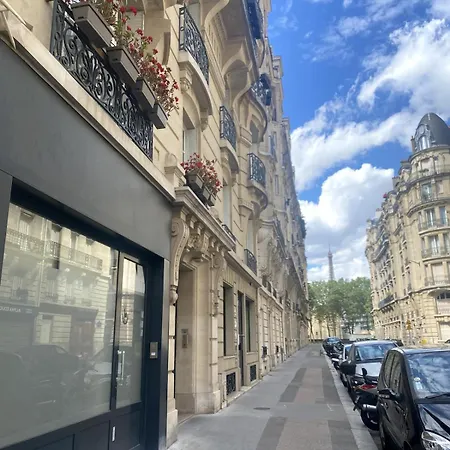 Boutique Parisienne 3 Bedroom Eiffel Tower * Parigi