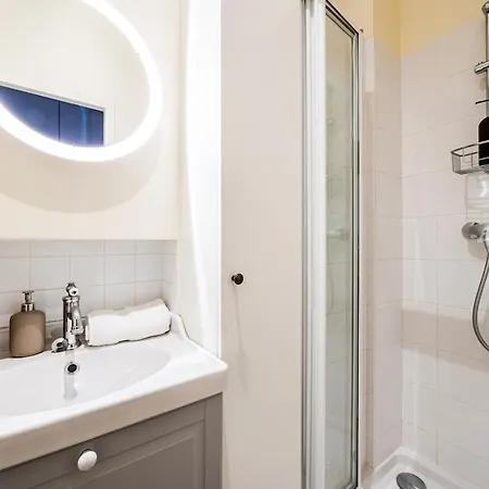 Boutique Parisienne 3 Bedroom Eiffel Tower * Parigi
